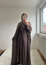 Load image into Gallery viewer, FOUR-PIECE ABAYA