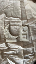 Load image into Gallery viewer, HALFMOON CANDLE
