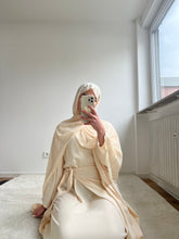 Load image into Gallery viewer, BUTTERYELLOW ABAYA
