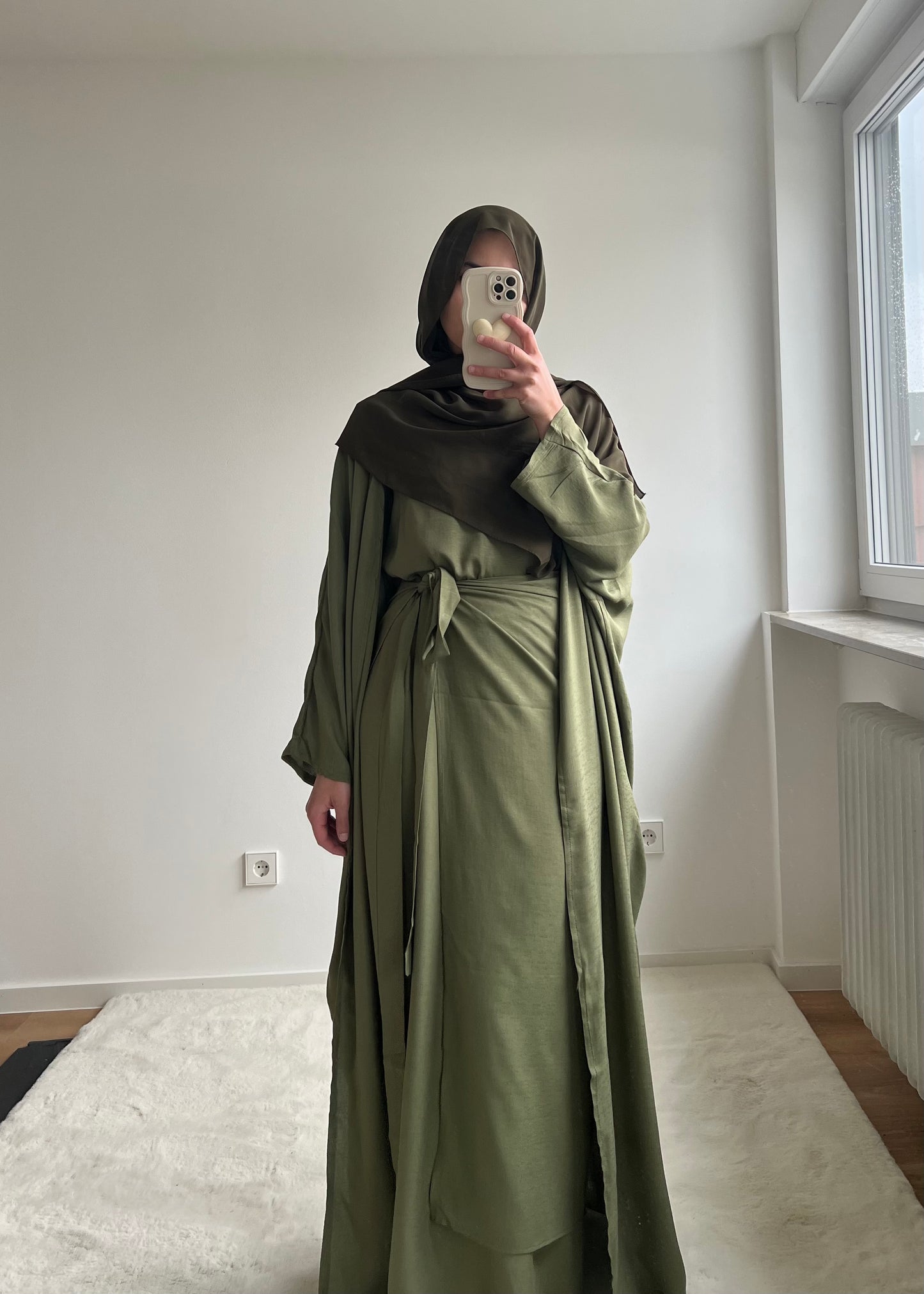 FOUR-PIECE ABAYA