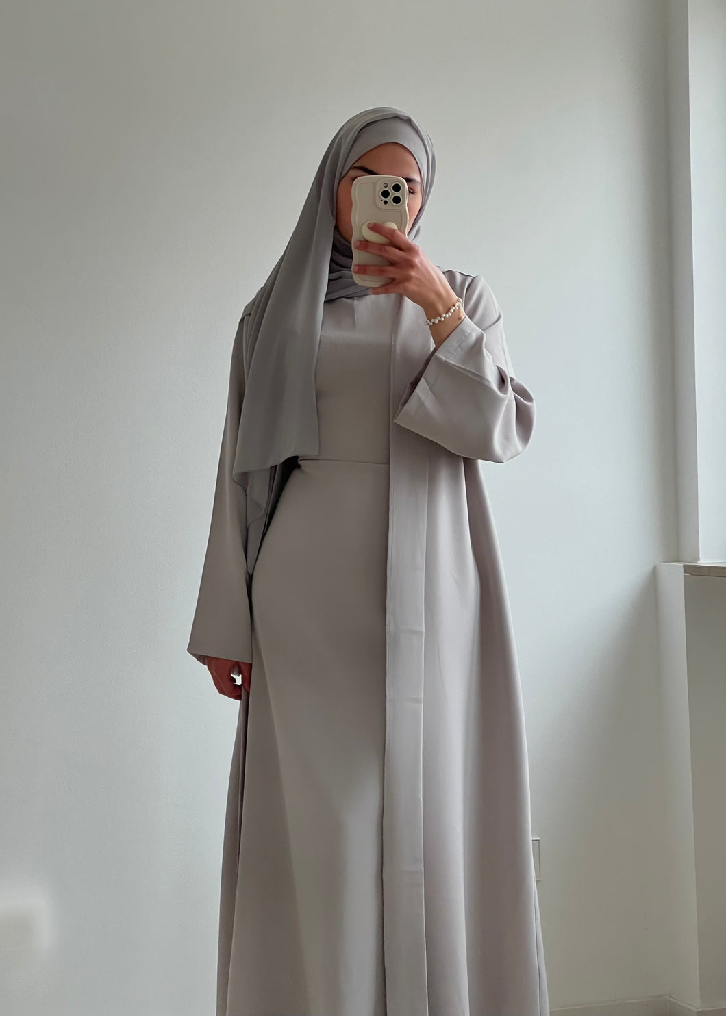 ABAYA PALE GREY